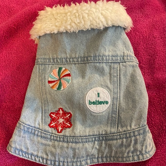 “I believe” Christmas Jean Vest for pets - Picture 10 of 10